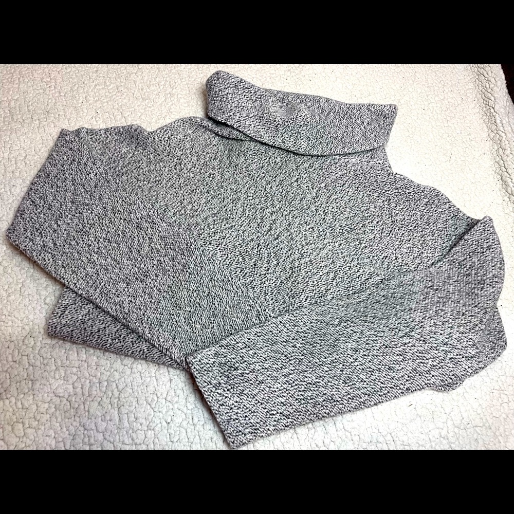 Light grey and white turtle neck sweater